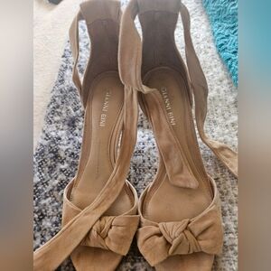 Gianni Bini Women's Tan Shoes